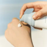 SKIN 1004 MADAGASCCAR CENTELLA HYALU CICA WATER FIT SUN SERUM SPF50+ 50ML 1